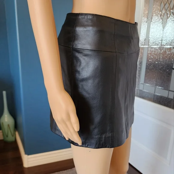 WILSONS BLACK LEATHER MINI SKIRT SZ 2 - Picture 6 of 12